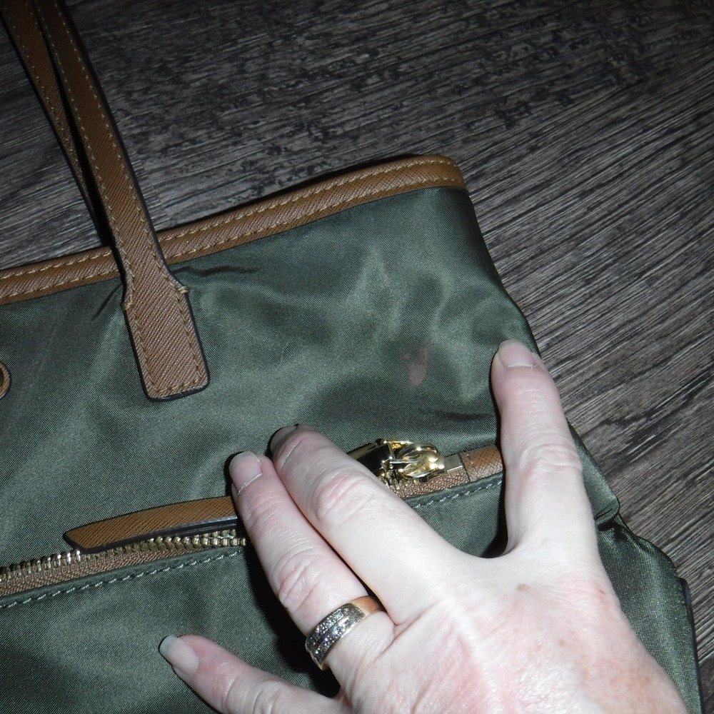 Michael Kors Tote Bag Olive Green‎ Shoulder Bag Zip Pockets Designer - Picture 6 of 10